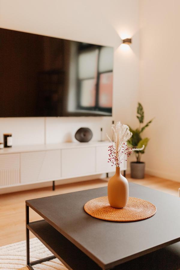 Design Apartment Stadtfeld-Ost Mit Netflix & 2 Schlafzimmern Magdeburg Exterior foto